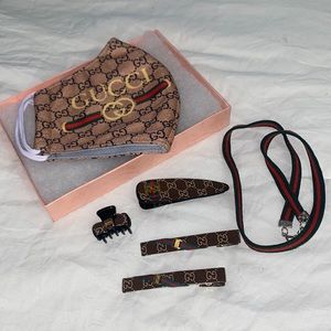 6pc Face Mask & Accessories Set